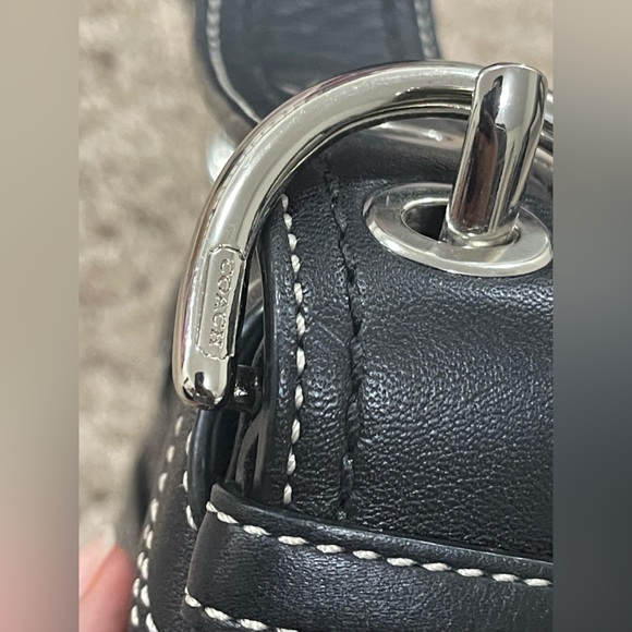 Vintage Coach Black Soho Hobo Handbag - Picture 16 of 16